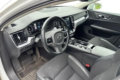 Volvo V60 2020, photo 3/3