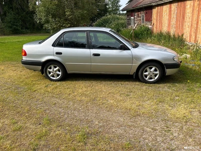 Toyota Corolla 2000, photo 2/12