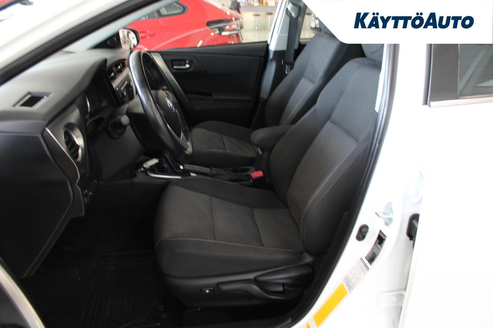 Toyota Auris 2013, kuva 7/14