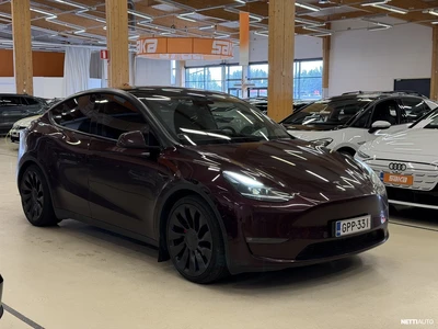 Tesla Model Y Performance 2023, photo 1/10