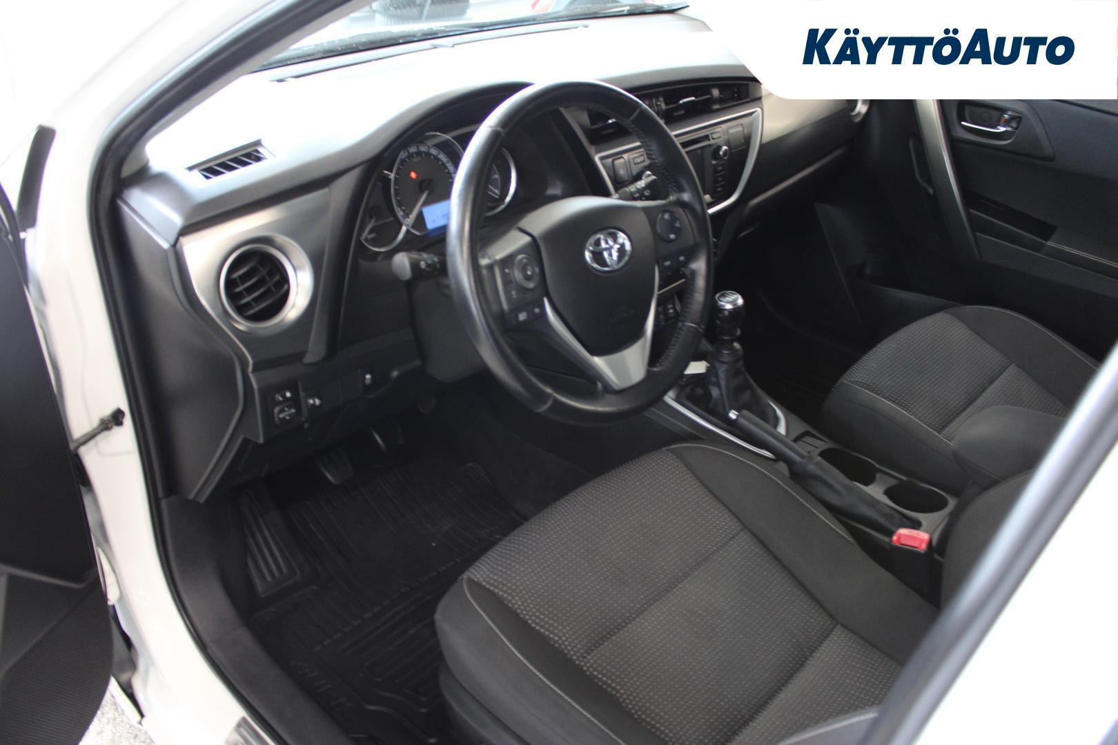 Toyota Auris 2013, kuva 5/14