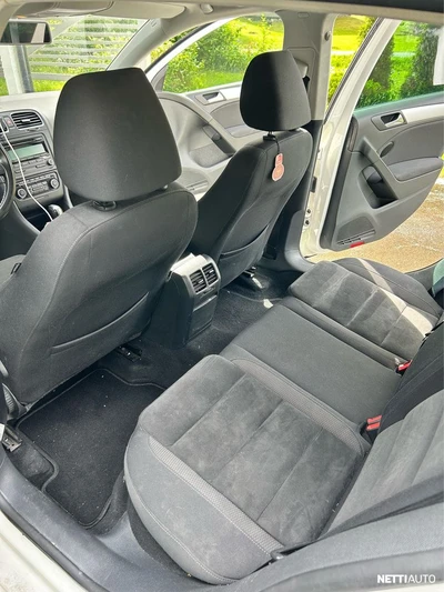 Volkswagen Golf 2011, kuva 7/9