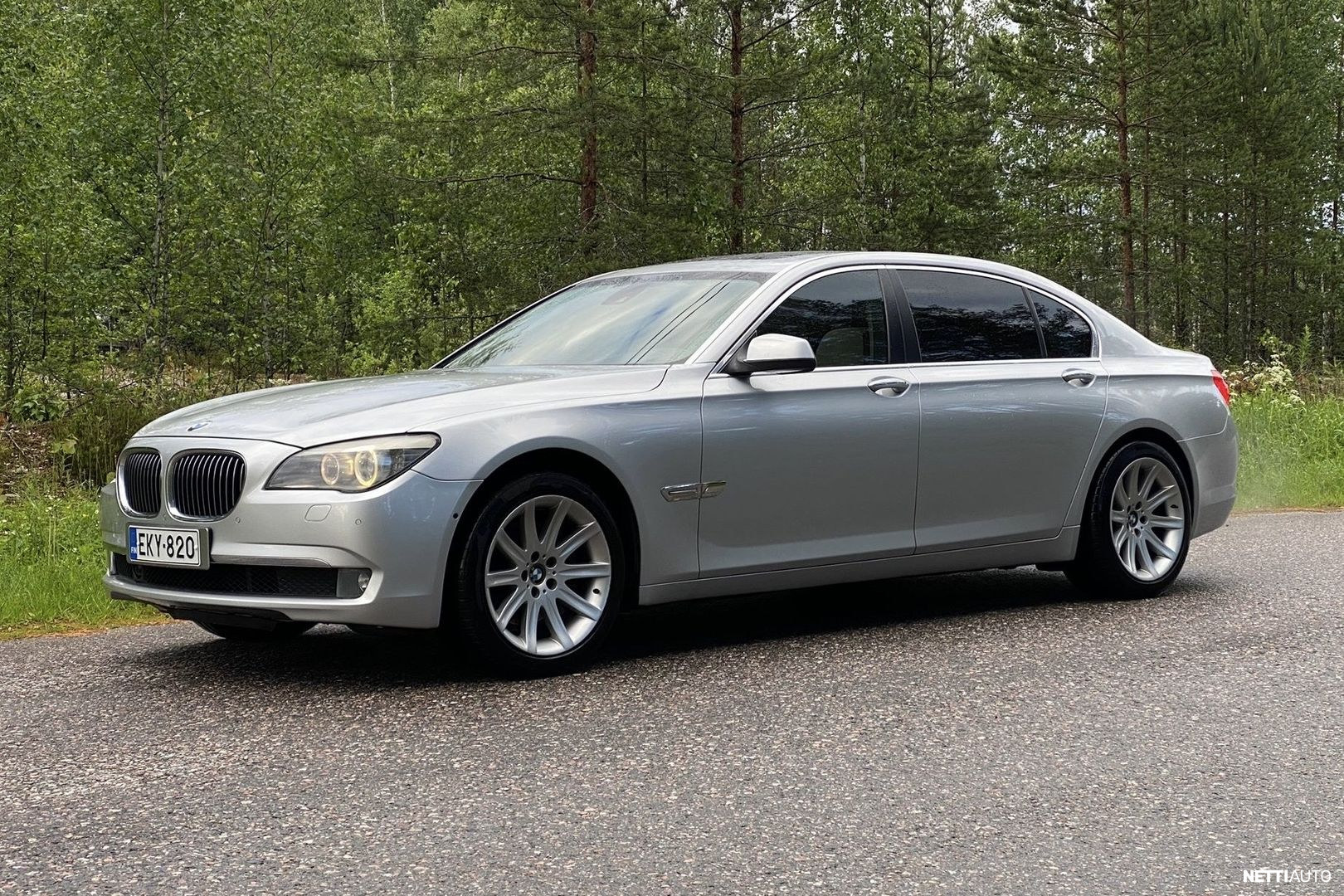 BMW 730