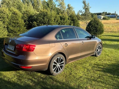 Volkswagen Jetta 2011, kuva 3/18