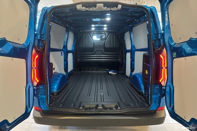 Ford Transit Custom 2025, photo 7/17