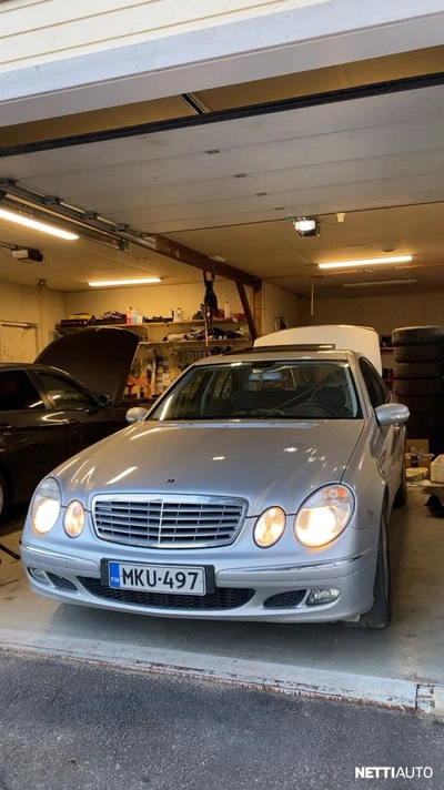 Mercedes-Benz E 2005, kuva 2/11