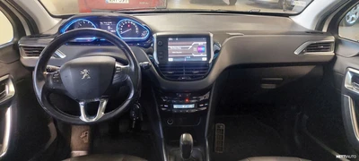 Peugeot 2008 Allure VTi 82 2013, photo 6/21