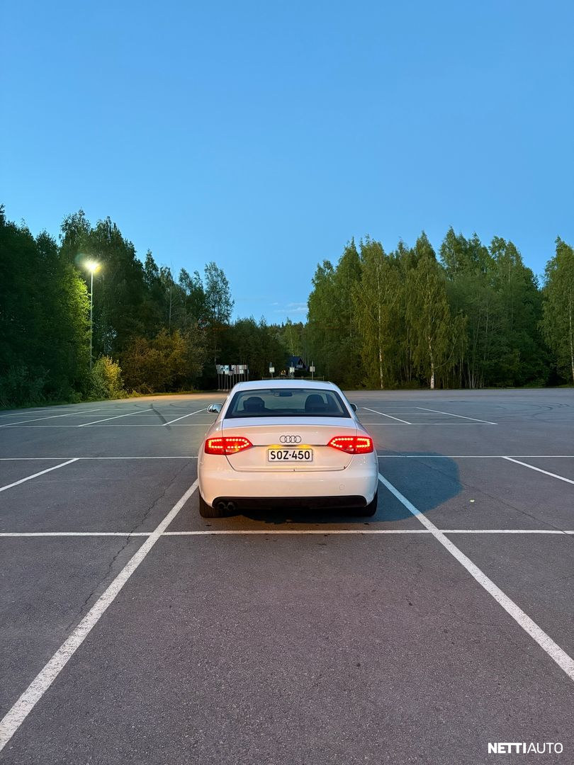 Audi A4 2010, photo 5/7