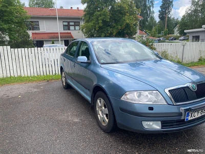 Skoda Octavia 2008, kuva 4/5