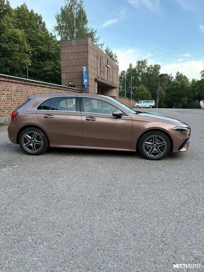 Mercedes-Benz A 250 e A AMG Line 2022, kuva 4/21