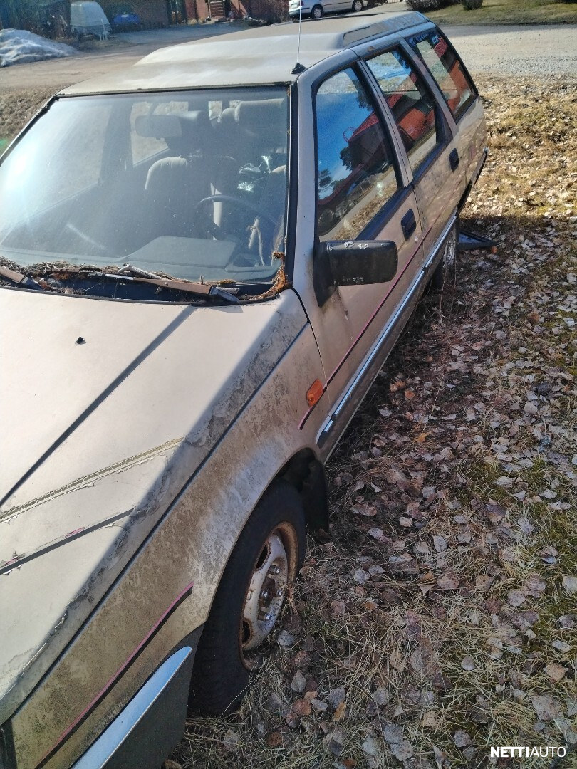 Mitsubishi Lancer 1991, kuva 2/6