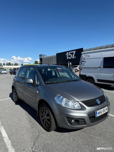 Suzuki SX4 2011, photo 2/8