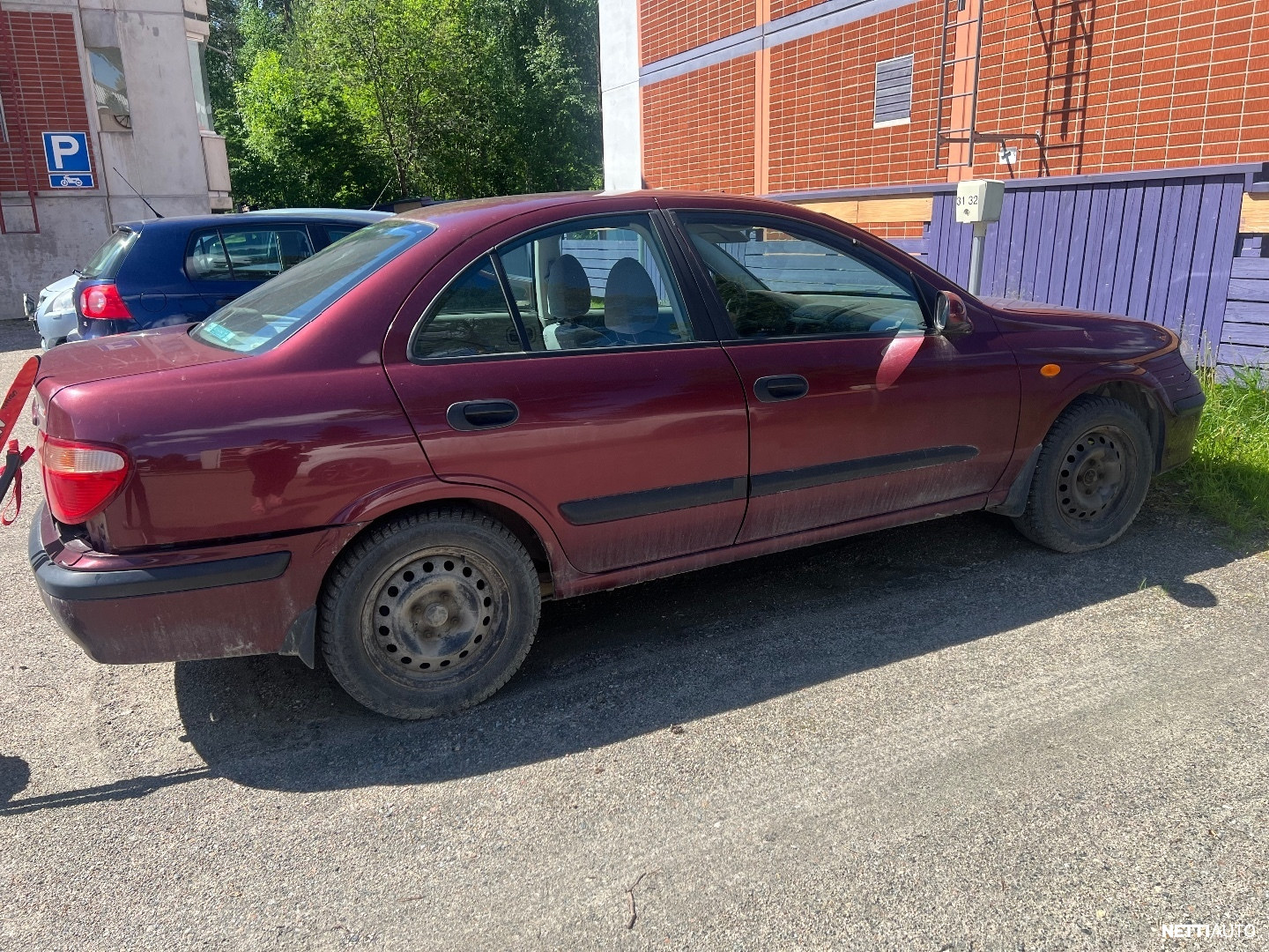 Nissan Almera