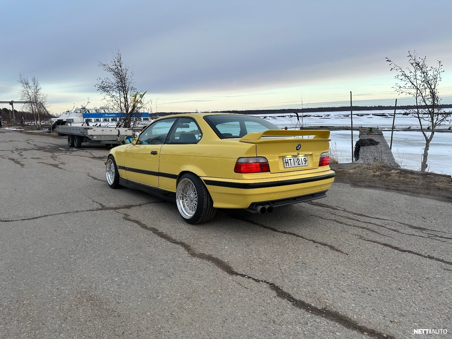 BMW 325