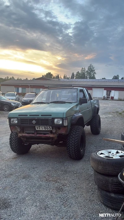 Nissan King Cab 1991, photo 1/2