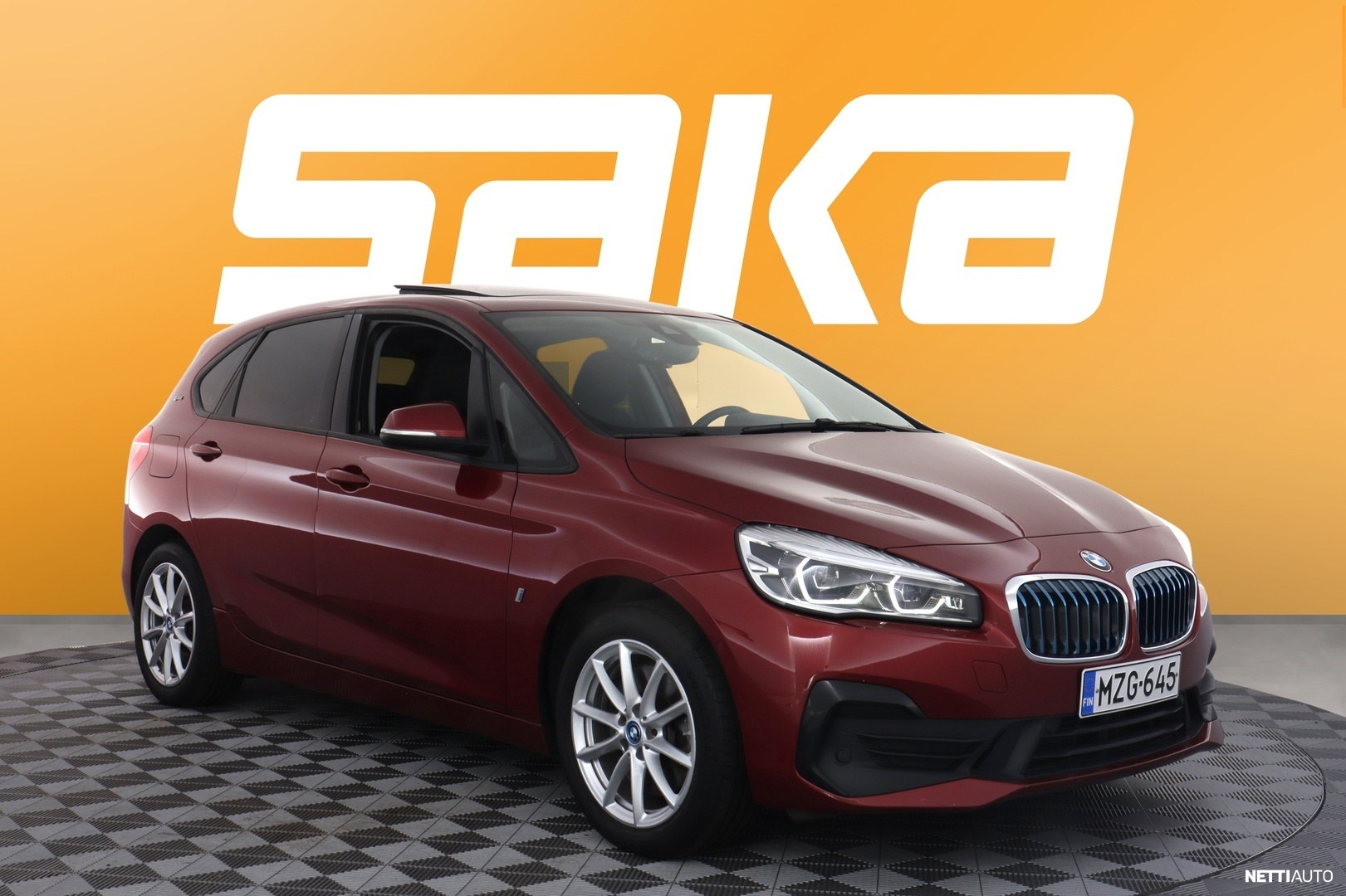 BMW 225