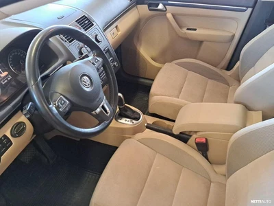 Volkswagen Touran 2011, kuva 7/37