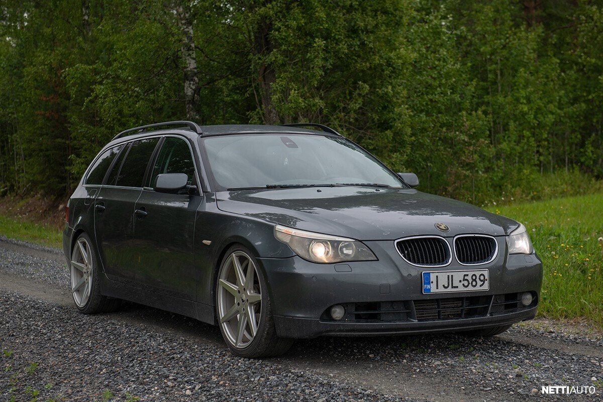 BMW 525