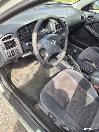 Toyota Avensis 1.6 VVT-I Linea terra 2002, photo 6/21