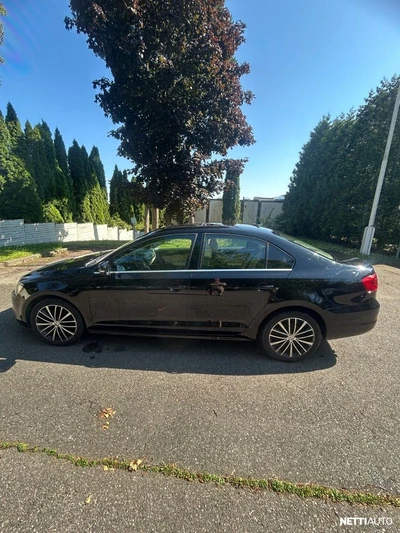 Volkswagen Jetta 2012, photo 1/16