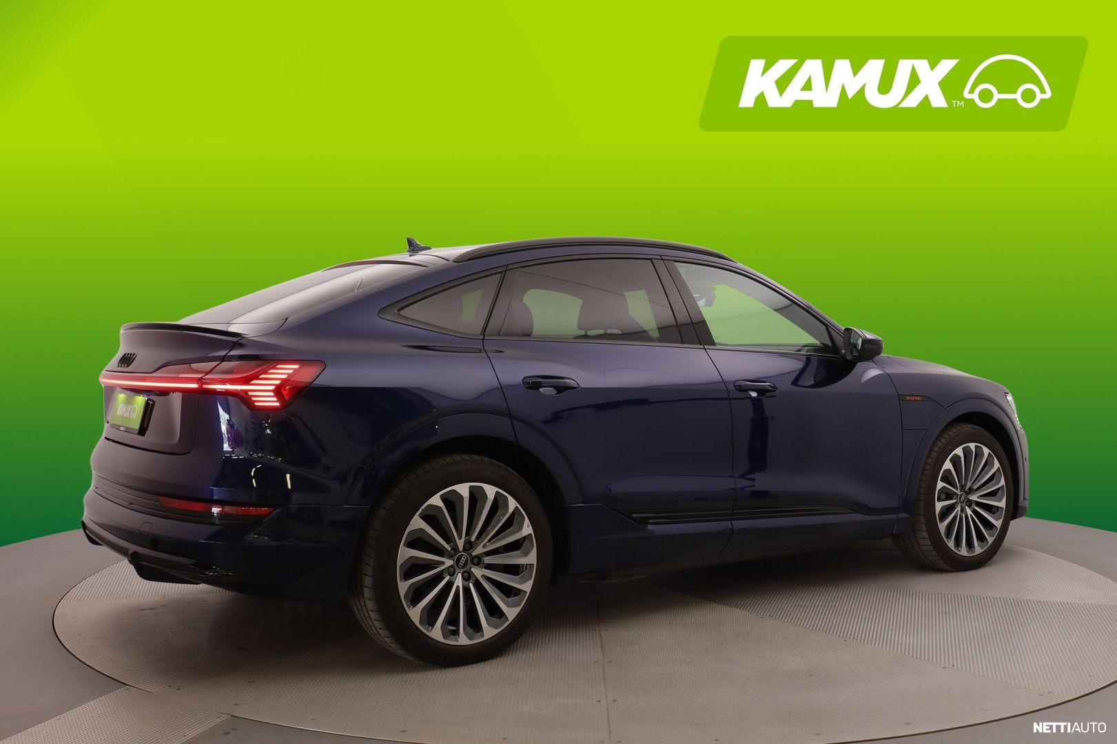 Audi e-tron 2023, photo 2/30