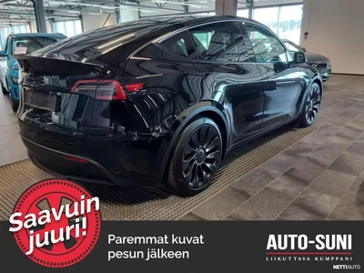 Tesla Model Y Performance 2024, kuva 7/10
