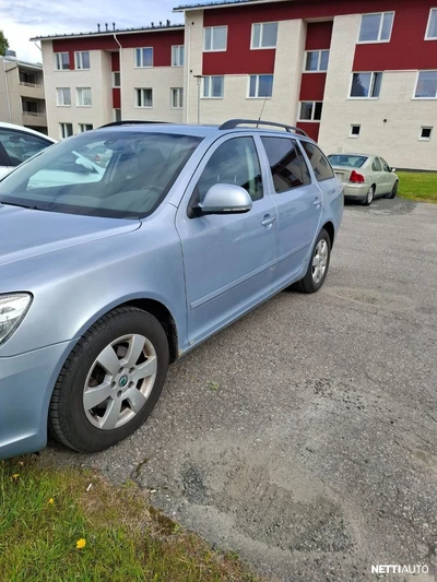 Skoda Octavia 2009, kuva 2/10