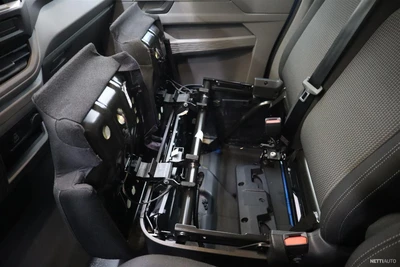 Volkswagen Transporter 2025, photo 7/16