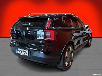 Volvo EX30 Twin Performance Ultra 2024, photo 6/33