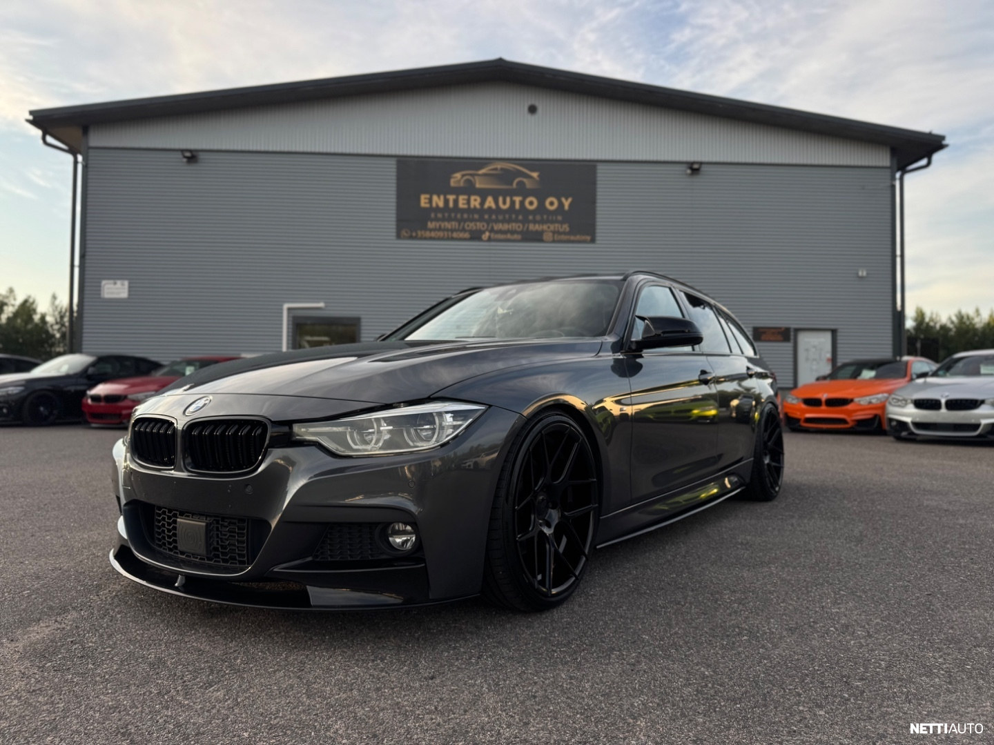 BMW 330