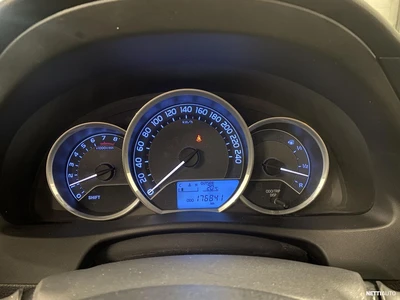 Toyota Auris 2014, kuva 6/21