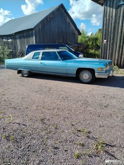 Cadillac De Ville 1976, kuva 1/4