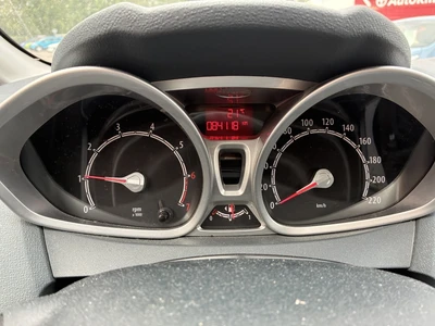 Ford Fiesta 2011, photo 6/6