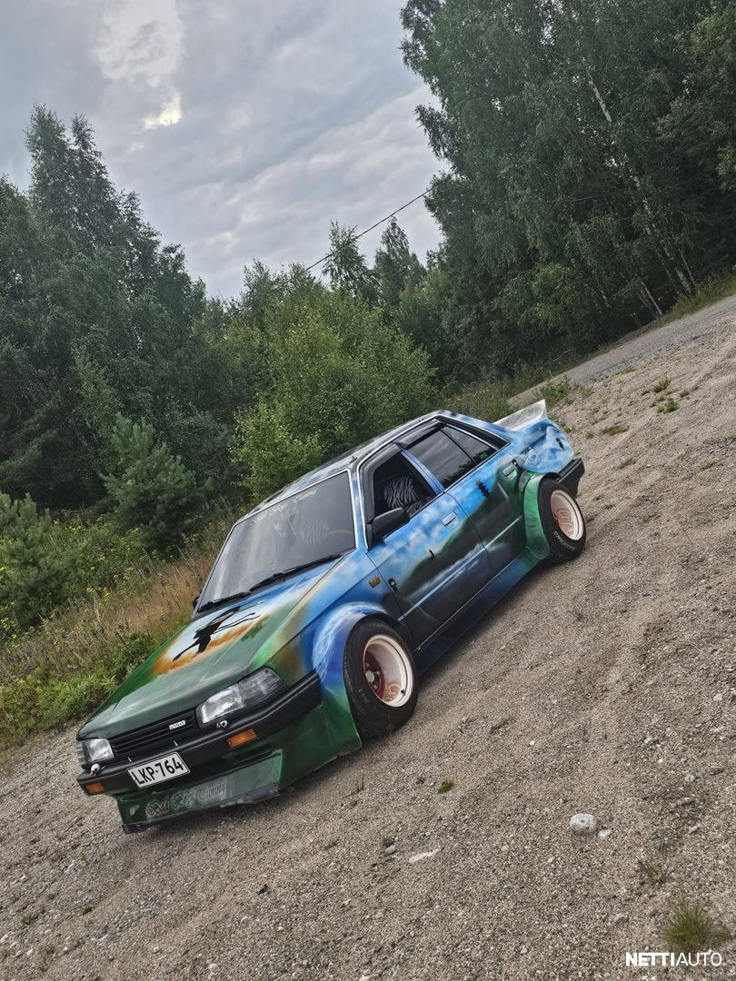 Mazda 323