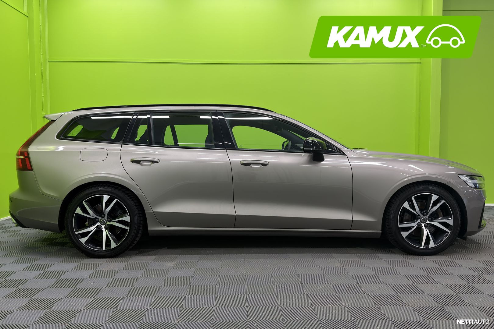 Volvo V60 2022, photo 2/33