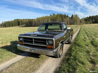 Dodge D100 5.2l 1988, photo 2/13