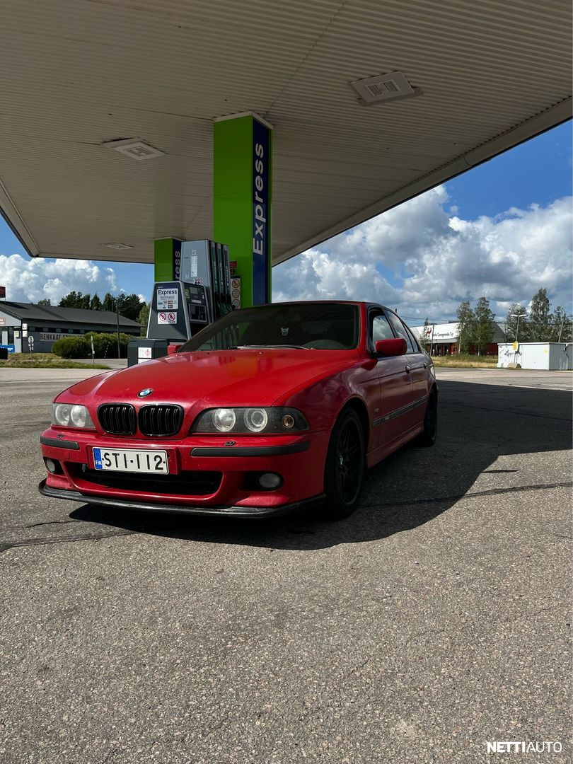 BMW 523
