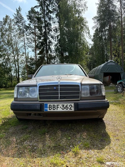Mercedes-Benz 200 E 2,0 16V (124) 4d 1992, photo 4/11