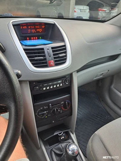 Peugeot 207 2007, kuva 7/11