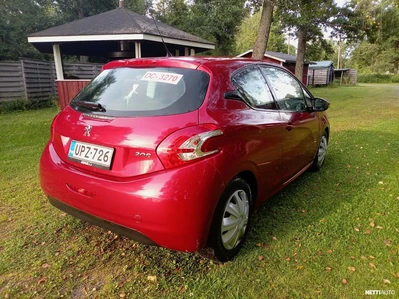 Peugeot 208 Active VTi 95 3-ov 2012, photo 4/6