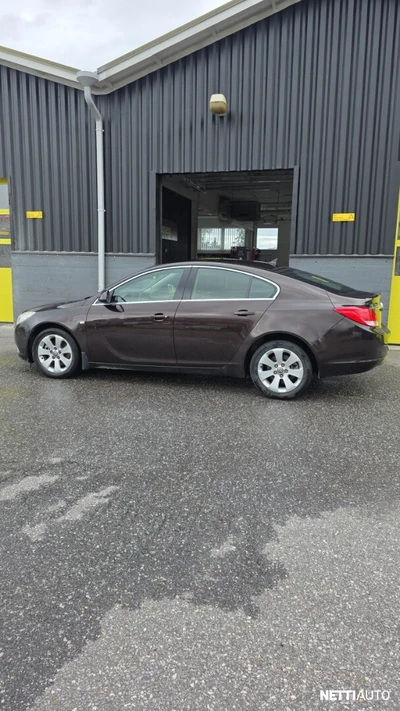 Opel Insignia 2011, photo 3/10