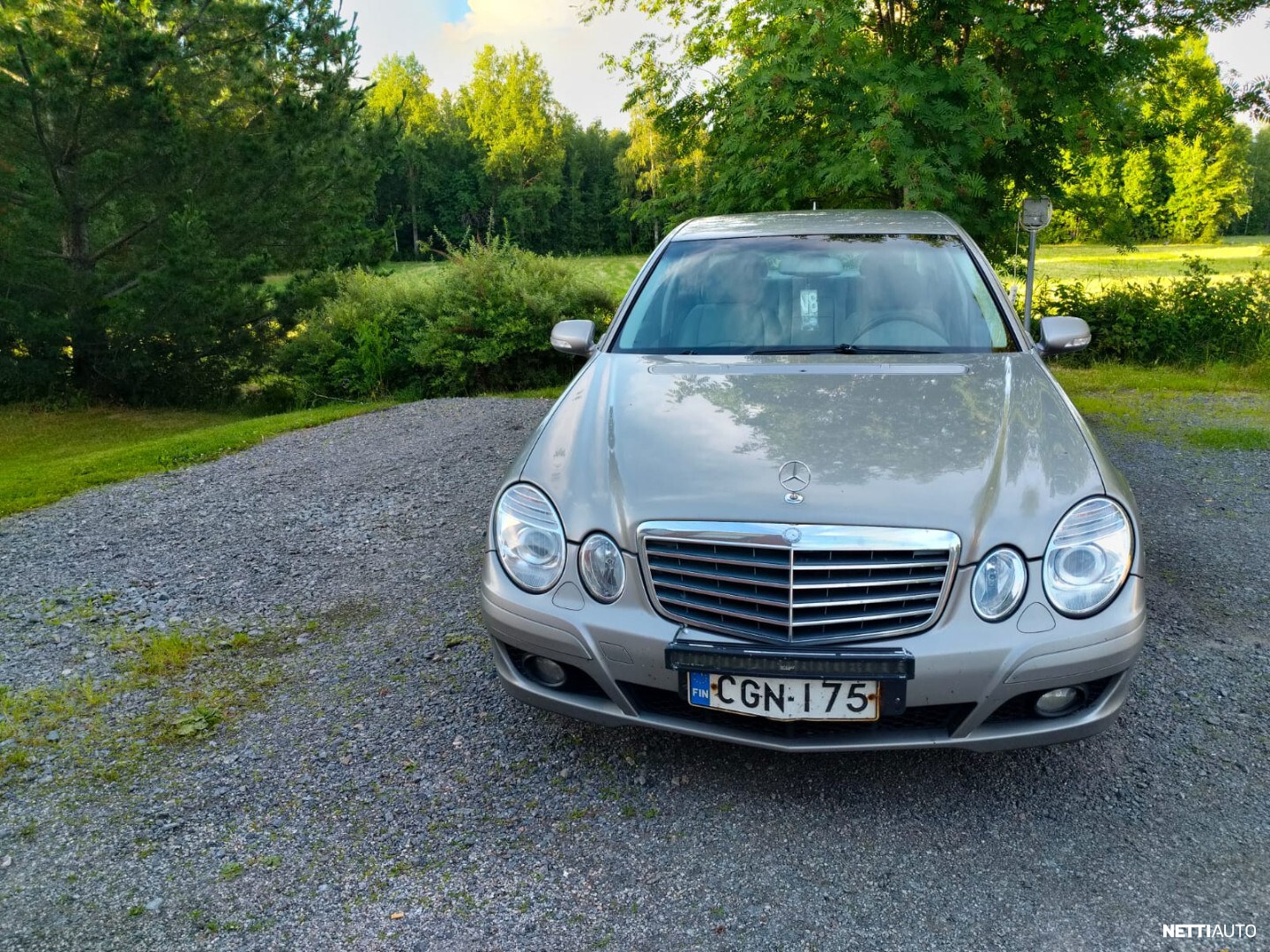 Mercedes-Benz E