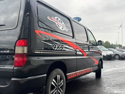 Toyota Hiace 2,5 D-4D 4WD 117 5ov pitkä 2011, kuva 5/15