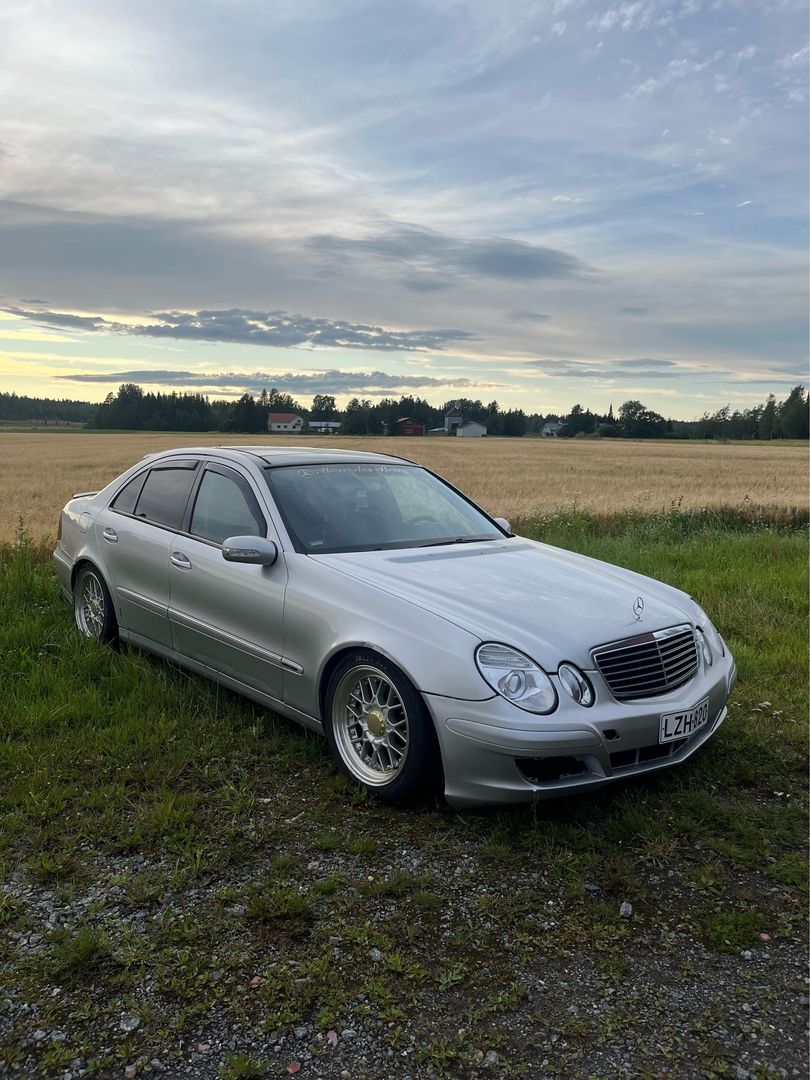 Mercedes-Benz E