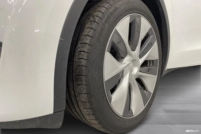 Tesla Model Y Long Range 2023, kuva 5/8