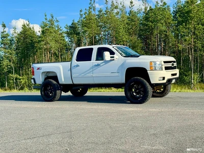 Chevrolet Silverado 2500 HD Crew Cab Z71 2011, photo 5/15