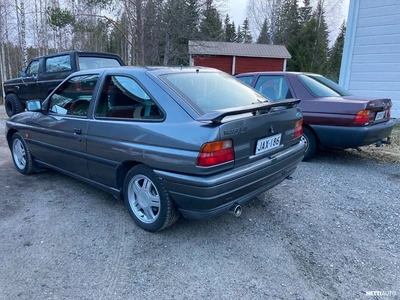 Ford Escort RS2000 16V 1992, kuva 3/12