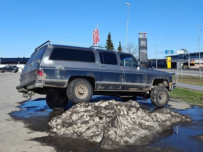Chevrolet Suburban Silverado 1989, kuva 2/8