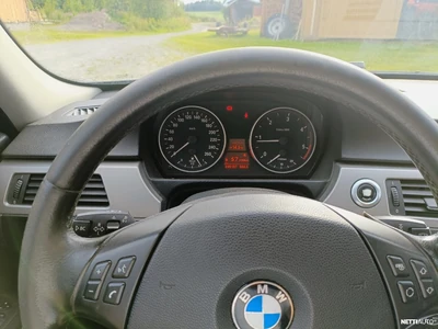 BMW 318 2007, photo 6/9