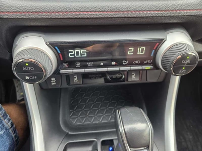 Toyota RAV4 Plug-In 2022, photo 7/19